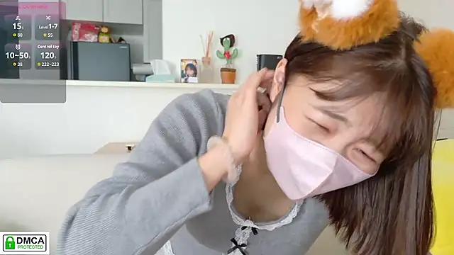 Snapshot of SUZU_ chatting on 10.12.25 SUZU online show from 10.12.25
