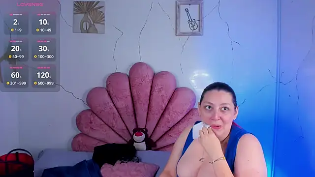 NiickyJones online show from 02.13.26