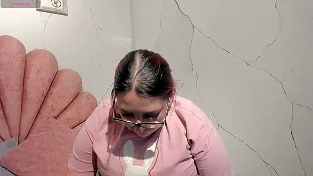 NiickyJones online show from 02.14.26