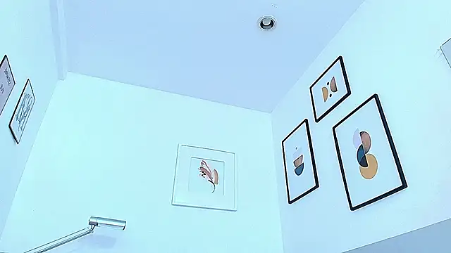 Snapshot of littlee_emilyy_ chatting on 12.22.24 littlee emilyy  online show from 12.22.24