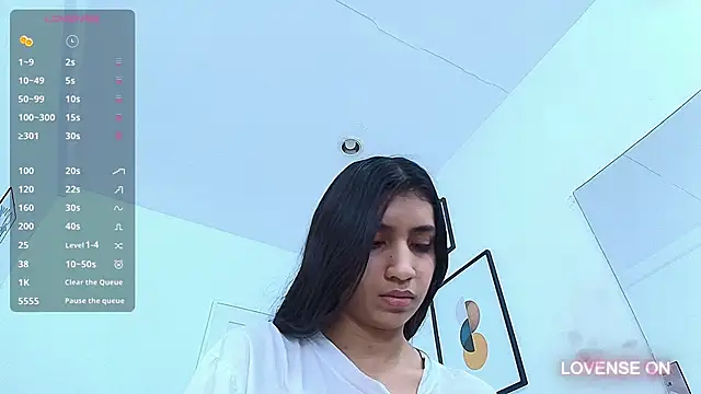 Snapshot of littlee_emilyy_ chatting on 12.22.24 littlee emilyy  online show from 12.22.24