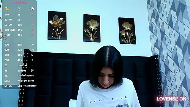 Snapshot of littlee_emilyy_ chatting on 02.07.25 littlee emilyy  online show from 02.07.25