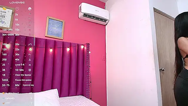 Snapshot of littlee_emilyy_ chatting on 02.12.25 littlee emilyy  online show from 02.12.25