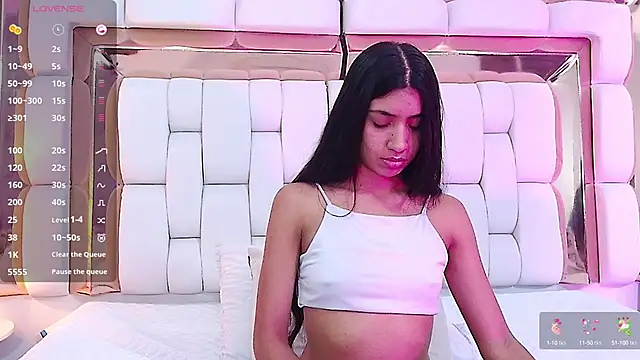 Snapshot of littlee_emilyy_ chatting on 02.27.25 littlee emilyy  online show from 02.27.25