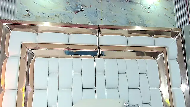 Snapshot of littlee_emilyy_ chatting on 03.19.25 littlee emilyy  online show from 03.19.25