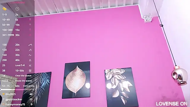 Snapshot of littlee_emilyy_ chatting on 03.22.25 littlee emilyy  online show from 03.22.25