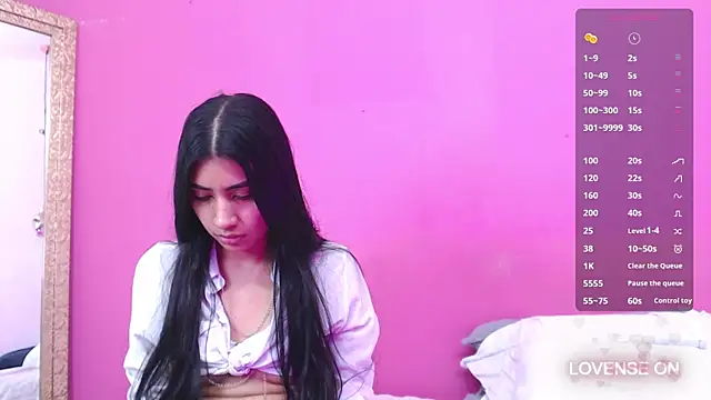 Snapshot of littlee_emilyy_ chatting on 03.22.25 littlee emilyy  online show from 03.22.25