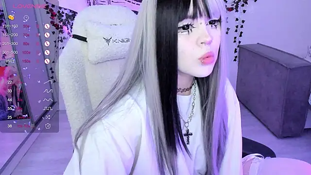 SelenaCute online show from 11.10.25