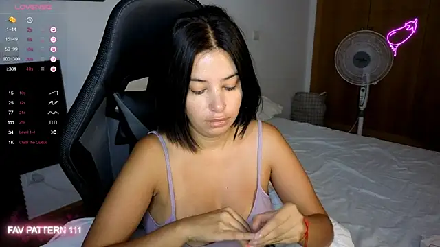 Snapshot of AnnaQueen chatting on 09.09.25 AnnaQueen online show from 09.09.25