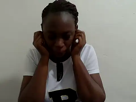 Snapshot of lizbela1 chatting on 05.27.26 lizbela1 online show from 05.27.26