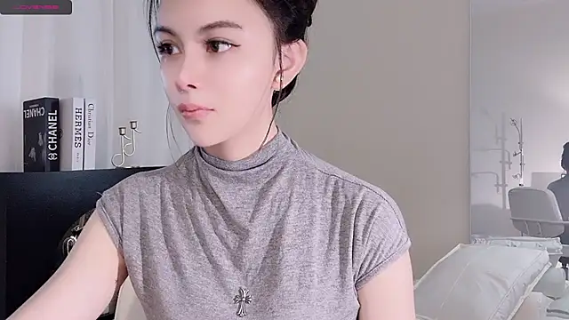 Snapshot of lvy-w chatting on 09.11.25 lvy-w online show from 09.11.25