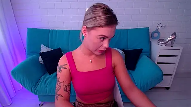 RikaRaily online show from 09.21.25