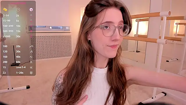 Lola Missy online show from 10.11.25