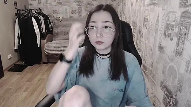 Snapshot of AmeliaKamishiro chatting on 03.03.25 AmeliaKamishiro online show from 03.03.25