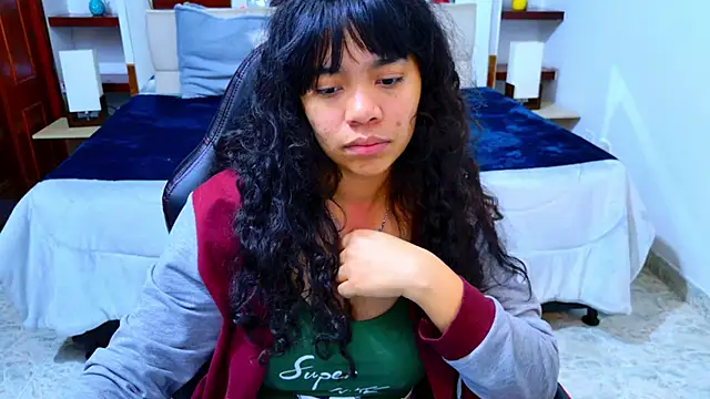 laureentt  online show from 11.22.25