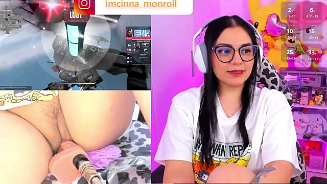 Snapshot of cinna_monroll chatting on 12.31.24 cinna monroll online show from 12.31.24