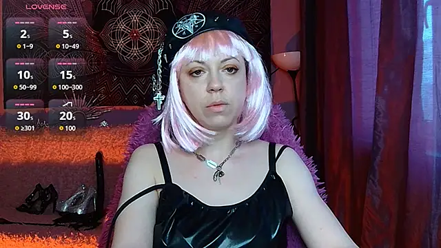 Snapshot of Helena__Femdom chatting on 02.19.25 Helena  Femdom online show from 02.19.25