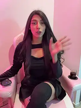 Snapshot of Felicia_smok3 chatting on 05.19.26 Felicia smok3 online show from 05.19.26