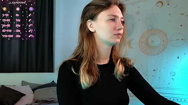 Snapshot of SwettyMolly chatting on 09.19.25 SwettyMolly online show from 09.19.25