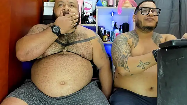 Snapshot of Latino_bigcock chatting on 01.22.25 Latino bigcock online show from 01.22.25