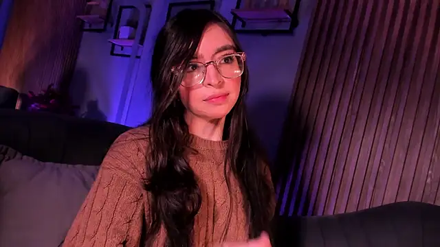 Eva Macalliter online show from 01.11.26