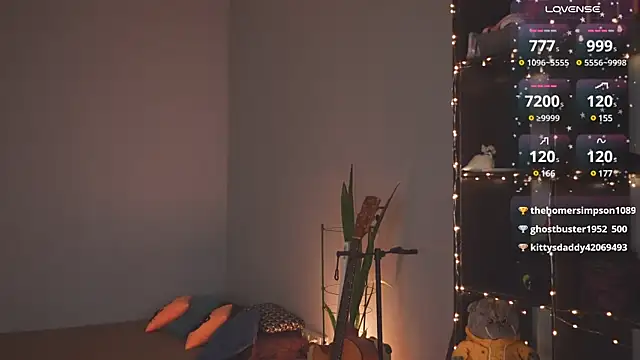 Snapshot of bananya_kitty chatting on 02.08.25 bananya kitty online show from 02.08.25