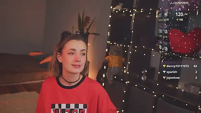 Snapshot of bananya_kitty chatting on 02.11.25 bananya kitty online show from 02.11.25