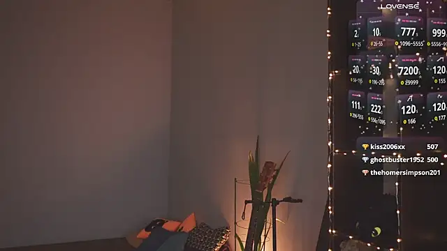 Snapshot of bananya_kitty chatting on 02.19.25 bananya kitty online show from 02.19.25