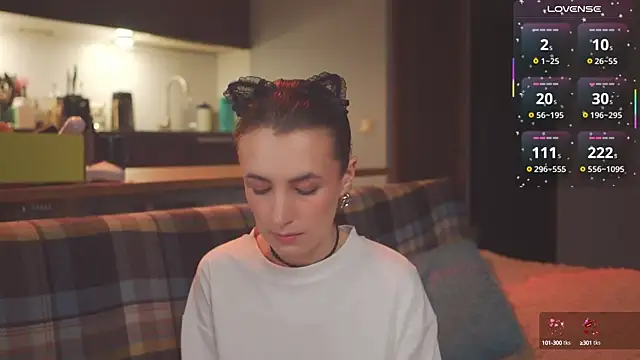 Snapshot of bananya_kitty chatting on 02.28.25 bananya kitty online show from 02.28.25