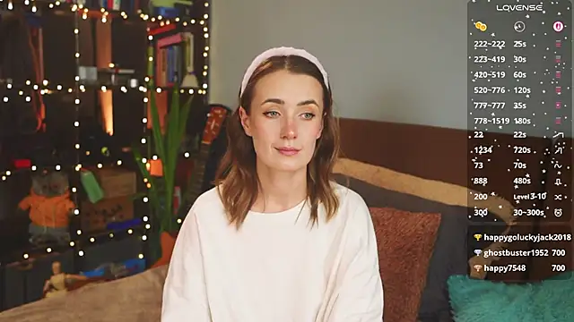 Snapshot of bananya_kitty chatting on 12.15.25 bananya kitty online show from 12.15.25