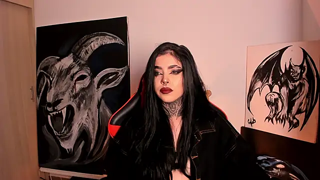 Snapshot of Rubyy-Rose1 chatting on 10.28.25 Rubyy-Rose1 online show from 10.28.25