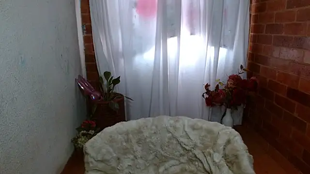 Snapshot of rashellroses22 chatting on 01.11.25 rashellroses22 online show from 01.11.25