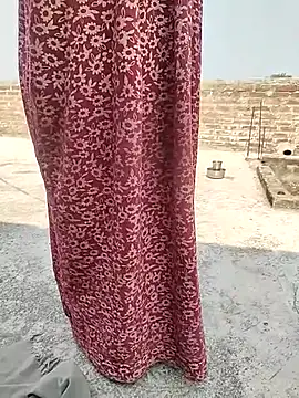 COUPLLE VILLAGE online show from 02.19.25