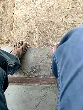 COUPLLE VILLAGE online show from 03.08.25