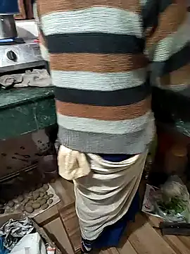 COUPLLE VILLAGE online show from 12.19.25