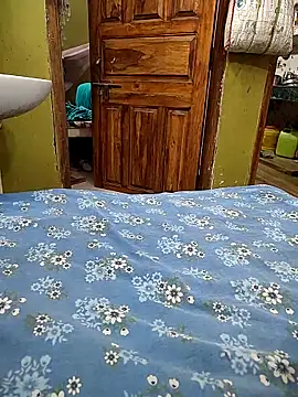 COUPLLE VILLAGE online show from 02.03.26