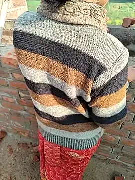 COUPLLE VILLAGE online show from 02.04.26