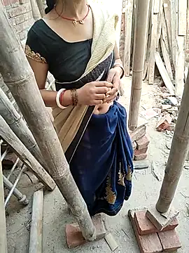 COUPLLE VILLAGE online show from 03.12.26