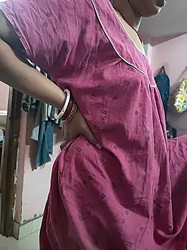 COUPLLE VILLAGE online show from 04.09.26