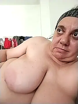 Snapshot of BustyBabyOfficial chatting on 09.19.25 BustyBabyOfficial online show from 09.19.25