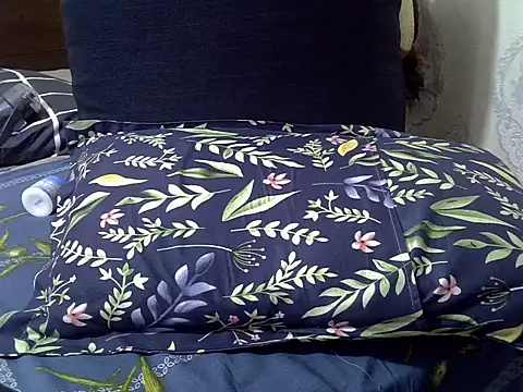 ivonito122 online show from 11.29.25