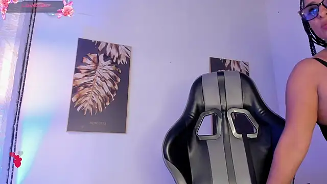 Snapshot of Alizon_1 chatting on 05.19.26 Alizon 1 online show from 05.19.26