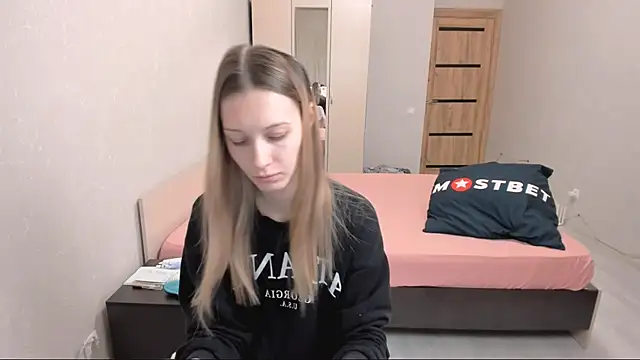 OliviaLukas online show from 12.18.24