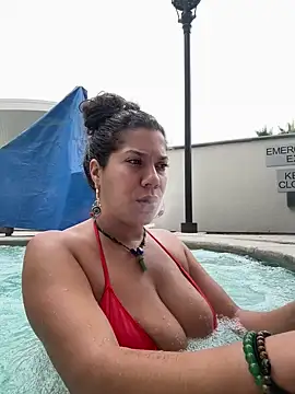 Snapshot of Bigbuttbrooklynn chatting on 11.03.25 Bigbuttbrooklynn online show from 11.03.25