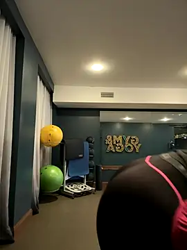 Snapshot of Bigbuttbrooklynn chatting on 11.08.25 Bigbuttbrooklynn online show from 11.08.25