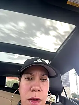 Snapshot of Bigbuttbrooklynn chatting on 11.11.25 Bigbuttbrooklynn online show from 11.11.25