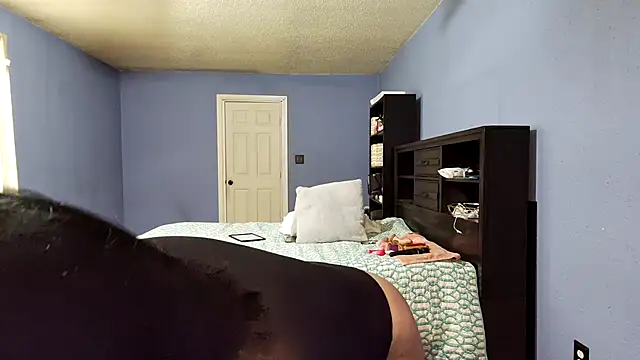 NinasRu online show from 11.28.25