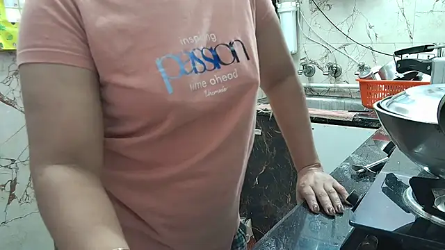 bhabhisexxy 880 online show from 12.20.25