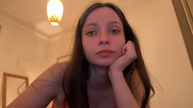 Snapshot of _liatris_ chatting on 05.18.26 liatris online show from 05.18.26