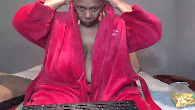 bustykelly online show from 09.25.25